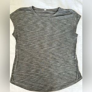 Lululemon short sleeve top size 8
